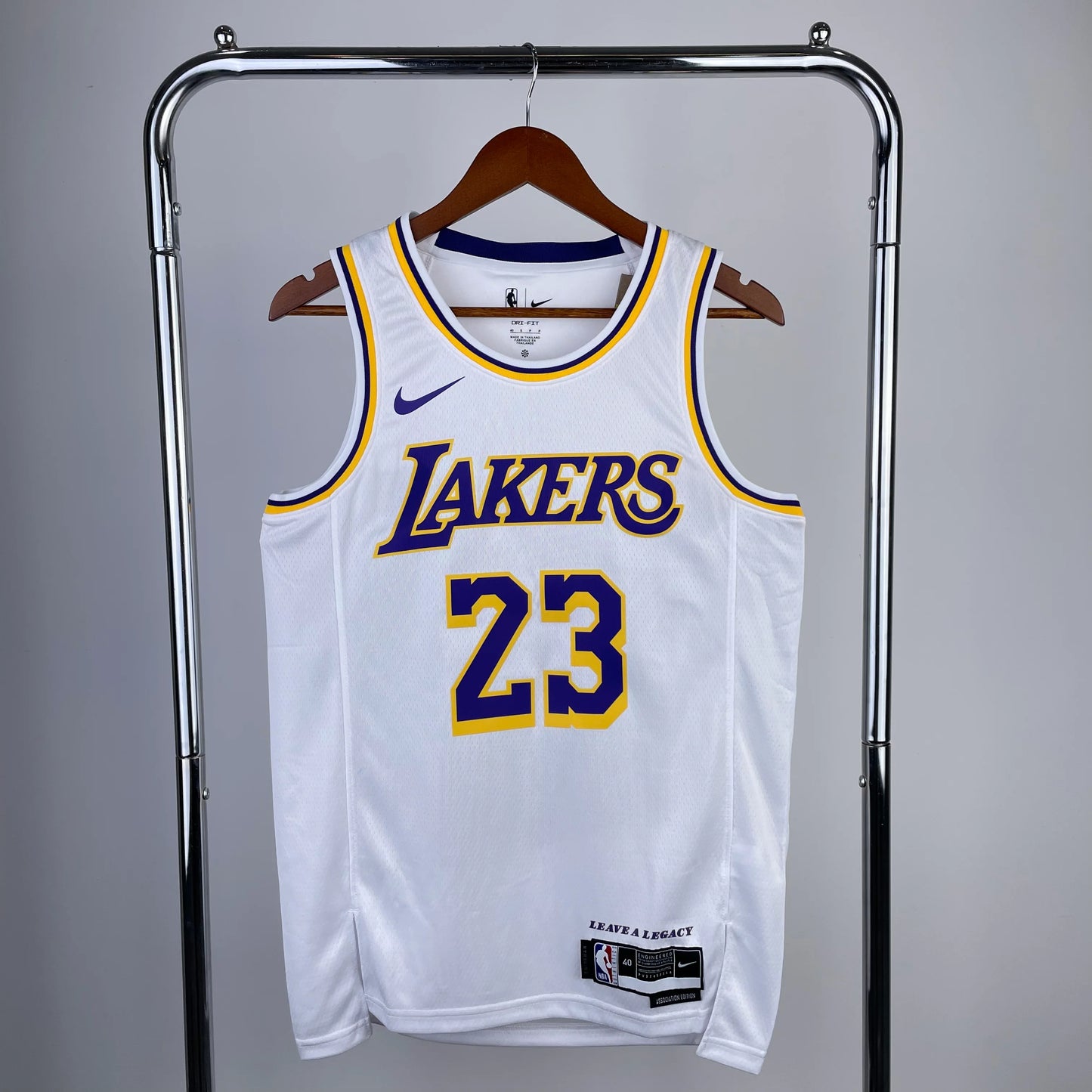גופיית NBA לברון ג׳יימס לבנה בלוס אנג׳לס לייקרס