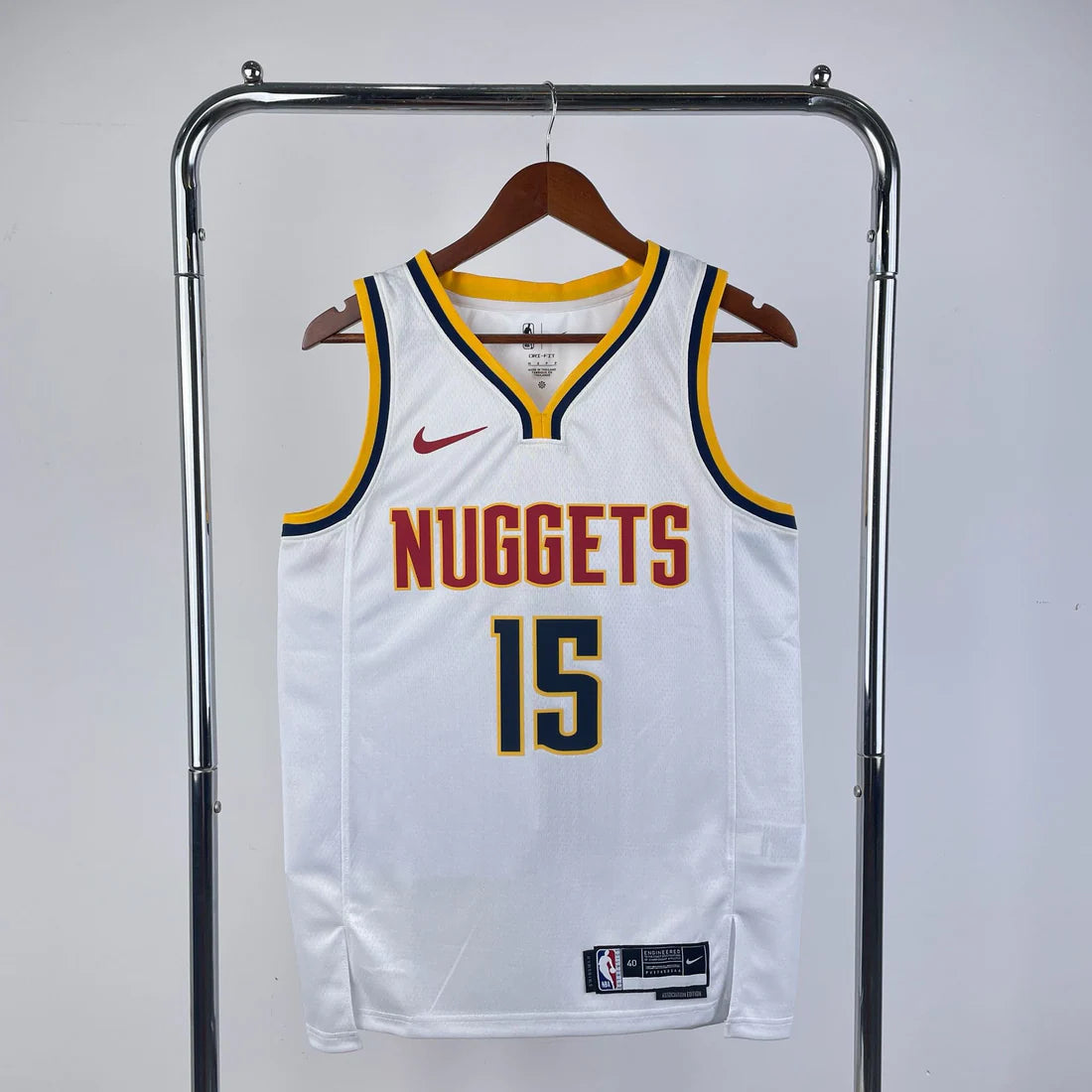 גופיית NBA ניקולה יוקיץ' לבנה בדנבר נאגטס
